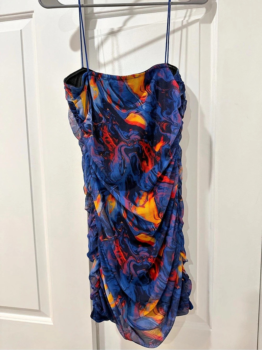 PrettyLittleThing Ruched Abstract Mini Dress Blue - Picture 2 of 3